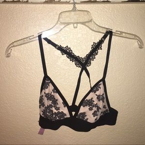 ‼️SOLD‼️ Pink lace bralette